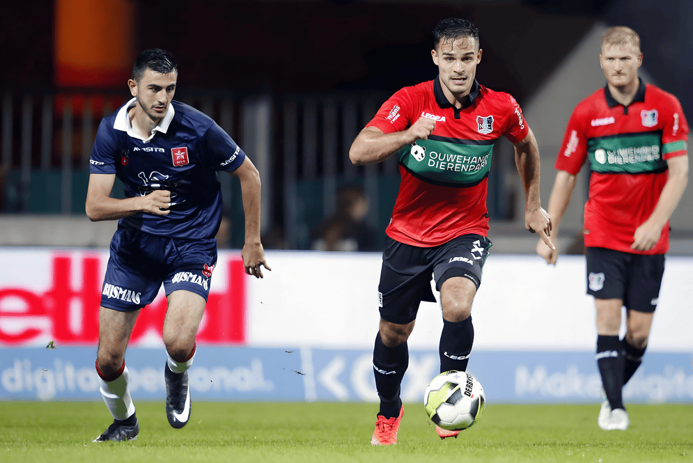 而在新春到 而在新春到